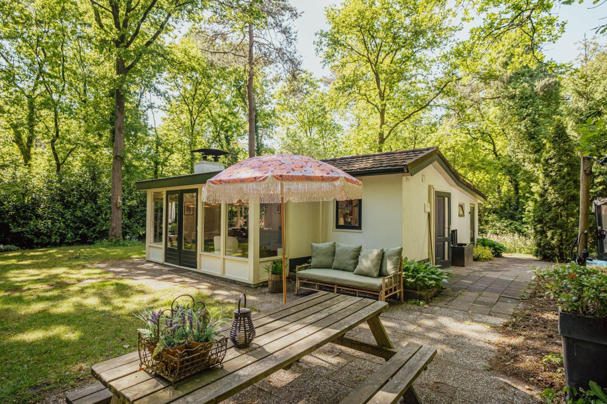 Boshuisje Op De Veluwe นึนชเปท ภายนอก รูปภาพ
